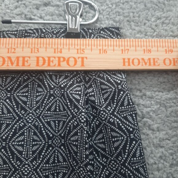 RipSkirt Hawaii Wrap Skirt Size large Black Pearl Batik Length 2 hook & loop - Picture 2 of 6